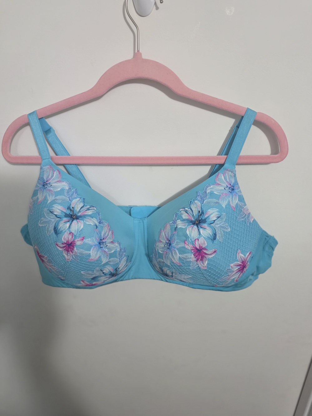 Torrid 44C Light Blue Floral Embroidered No Wire Bra